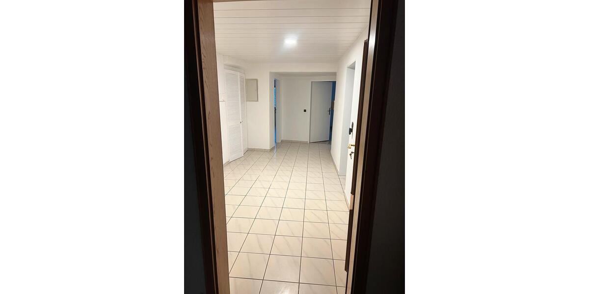 Etagenwohnung Karben - 3 Zimmer, 100 m&sup2;, 1.250&euro; | Angebot:24338623