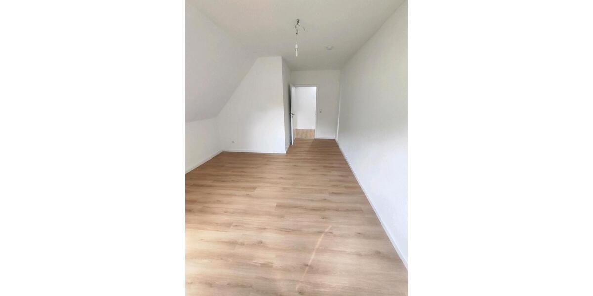 Dachgeschoßwohnung Rheine Gellendorf - 3 Zimmer, 94 m&sup2;, 1.000&euro; | Angebot:23721509