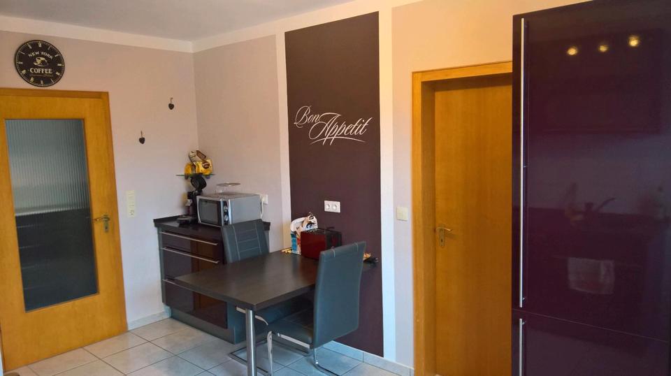 Etagenwohnung Waldkappel - 3 Zimmer, 115 m&sup2;, 500&euro; | Angebot:24831113