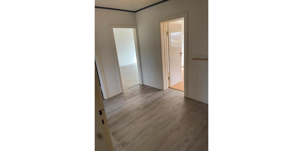 Etagenwohnung Kiel Meimersdorf - 3 Zimmer, 75 m&sup2;, 790&euro; | Angebot:25974195