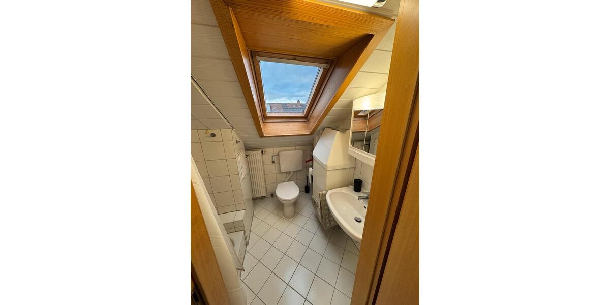 Dachgeschoßwohnung Plochingen - 2 Zimmer, 35 m&sup2;, 550&euro; | Angebot:26039064