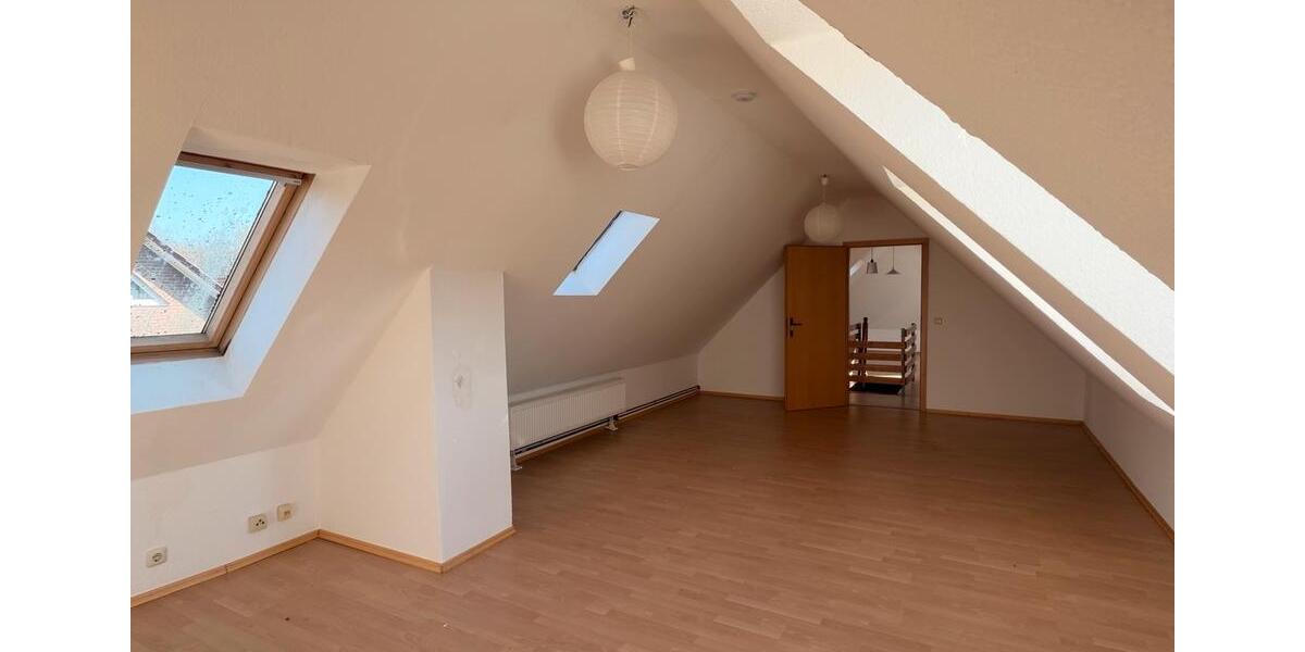 Etagenwohnung Celle Altencelle - 5 Zimmer, 125 m&sup2;, 1.150&euro; | Angebot:25285583