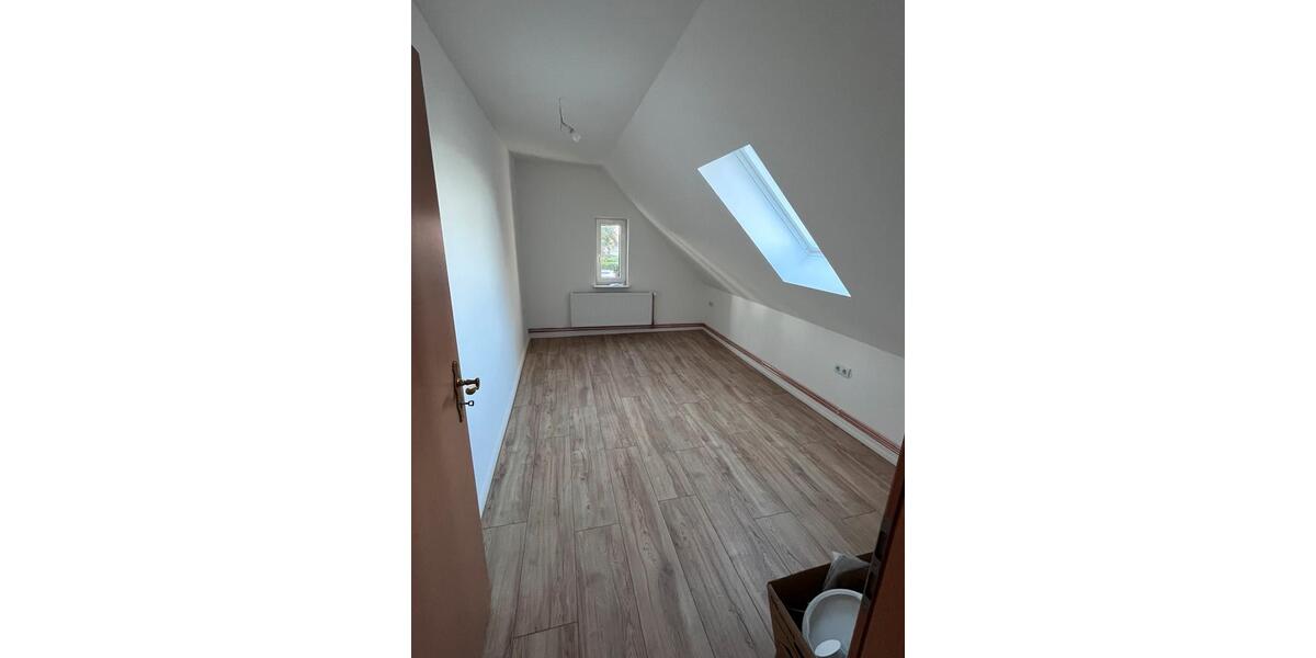 Dachgeschoßwohnung Bothel - 4 Zimmer, 85 m&sup2;, 1.130&euro; | Angebot:24538640