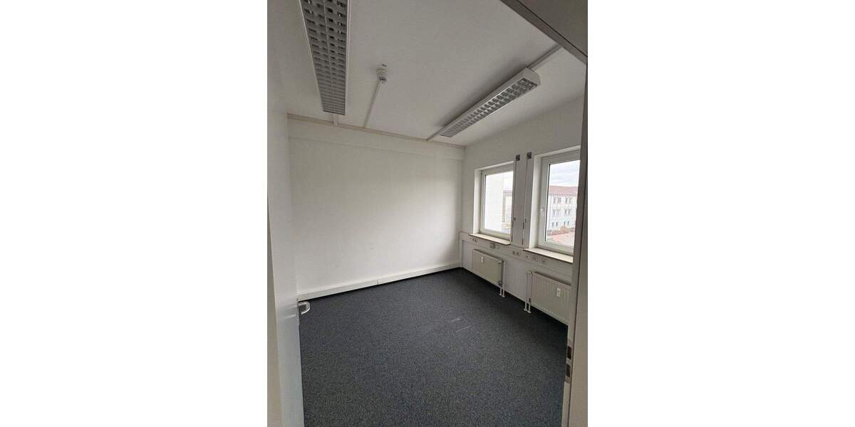 Gewerbeobjekt Erlangen Tennenlohe - 3 Zimmer, 103 m&sup2;, 895&euro; | Angebot:25671204