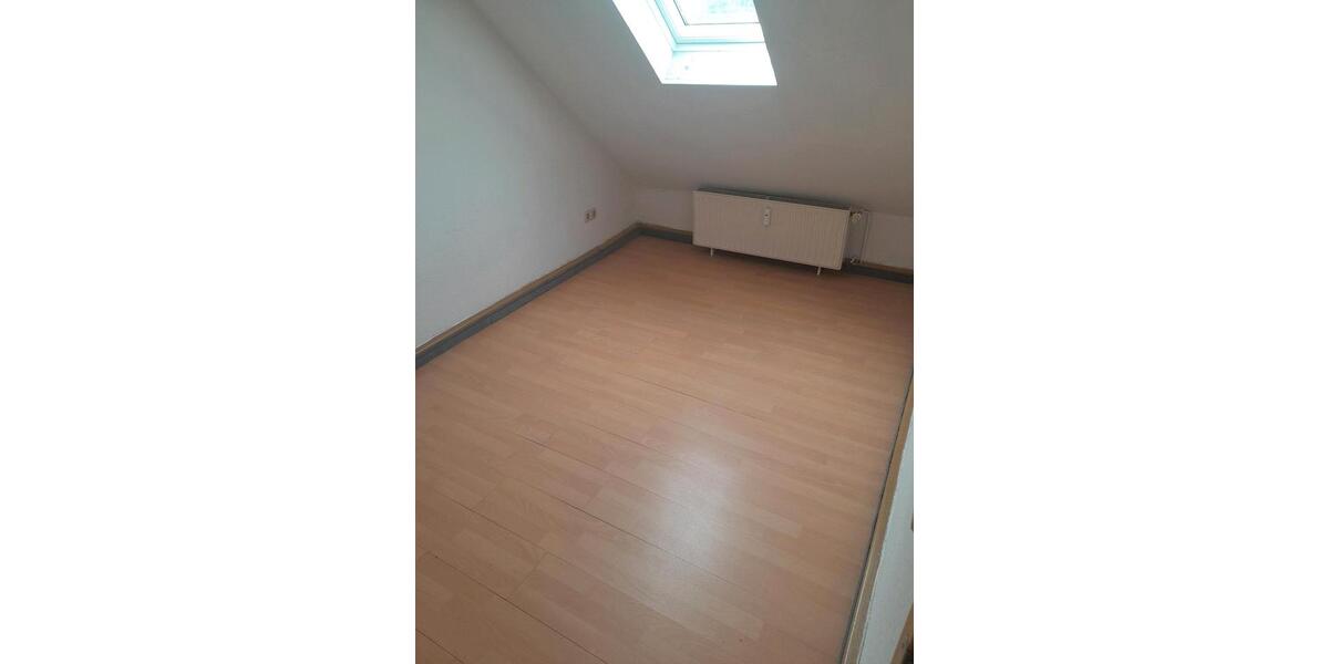 Dachgeschoßwohnung Hartha - 3 Zimmer, 350&euro; | Angebot:22883184