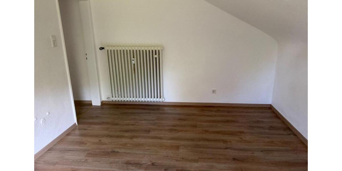 Dachgeschoßwohnung Bad Hersfeld - 2 Zimmer, 65 m&sup2;, 880&euro; | Angebot:26357448