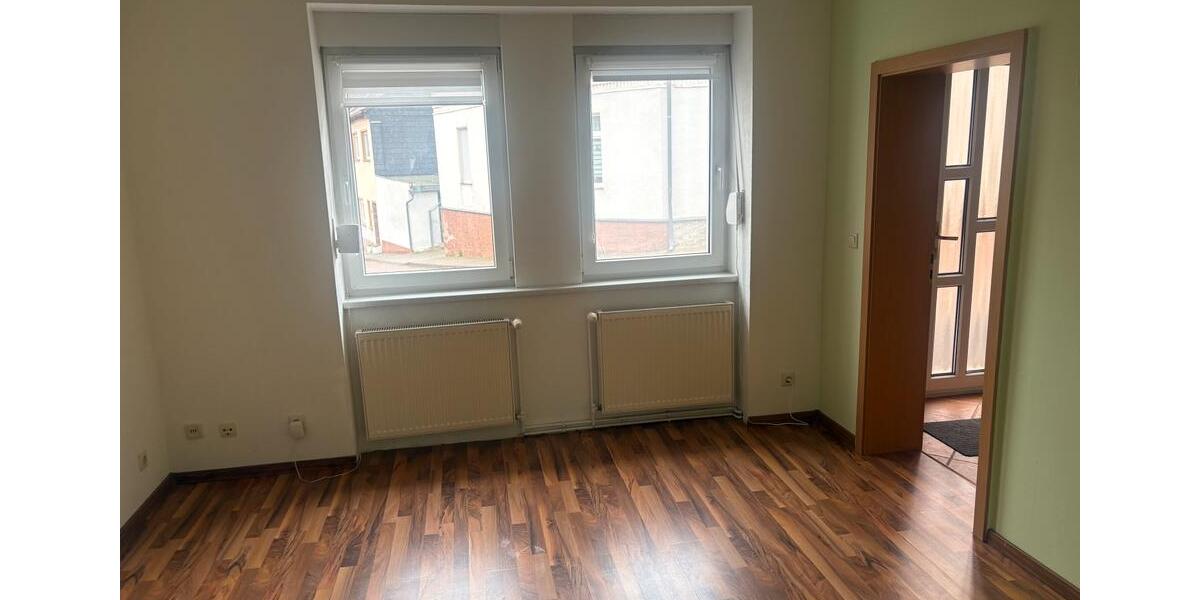 Etagenwohnung Bitterfeld-Wolfen Greppin - 4 Zimmer, 80 m&sup2;, 550&euro; | Angebot:26645411