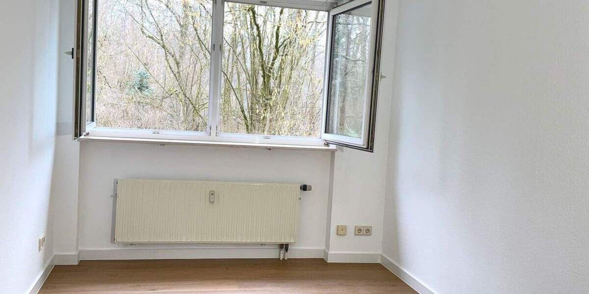 Etagenwohnung Saarbrücken St Arnual - 3 Zimmer, 89 m&sup2;, 950&euro; | Angebot:24917899