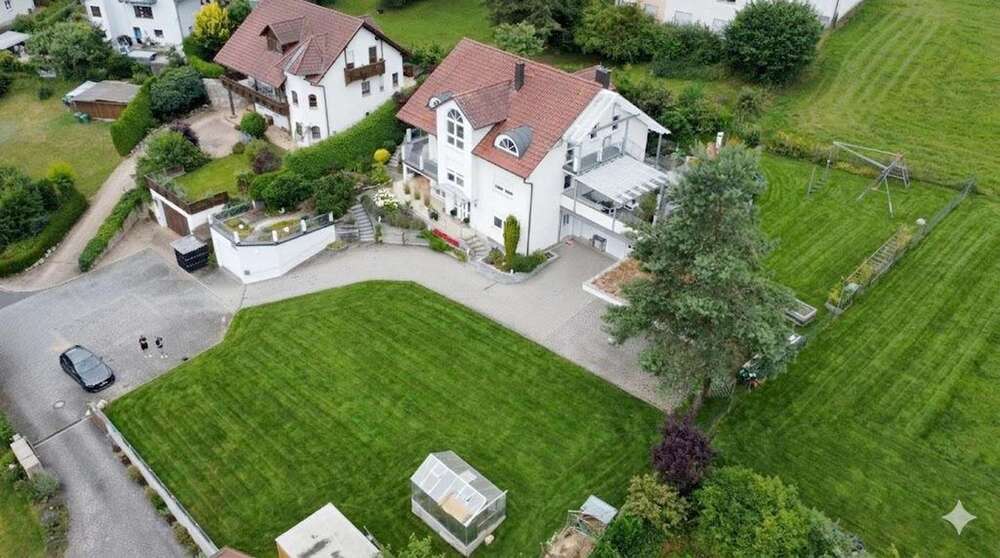 Einfamilienhaus Amberg - 5 Zimmer, 205 m&sup2;, 1.850&euro; | Angebot:26100328