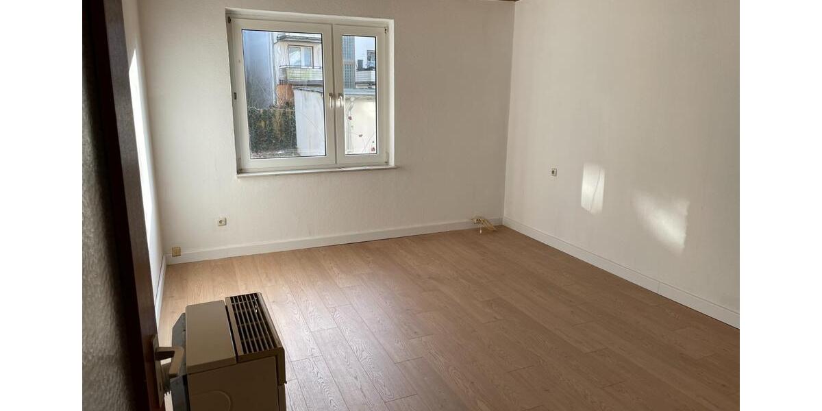 Erdgeschoßwohnung Siegen Kaan-Marienborn - 3 Zimmer, 75 m&sup2;, 530&euro; | Angebot:25208297