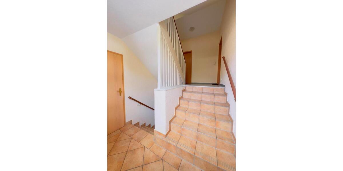 Erdgeschoßwohnung Werdau - 2 Zimmer, 51 m&sup2;, 245&euro; | Angebot:23466739