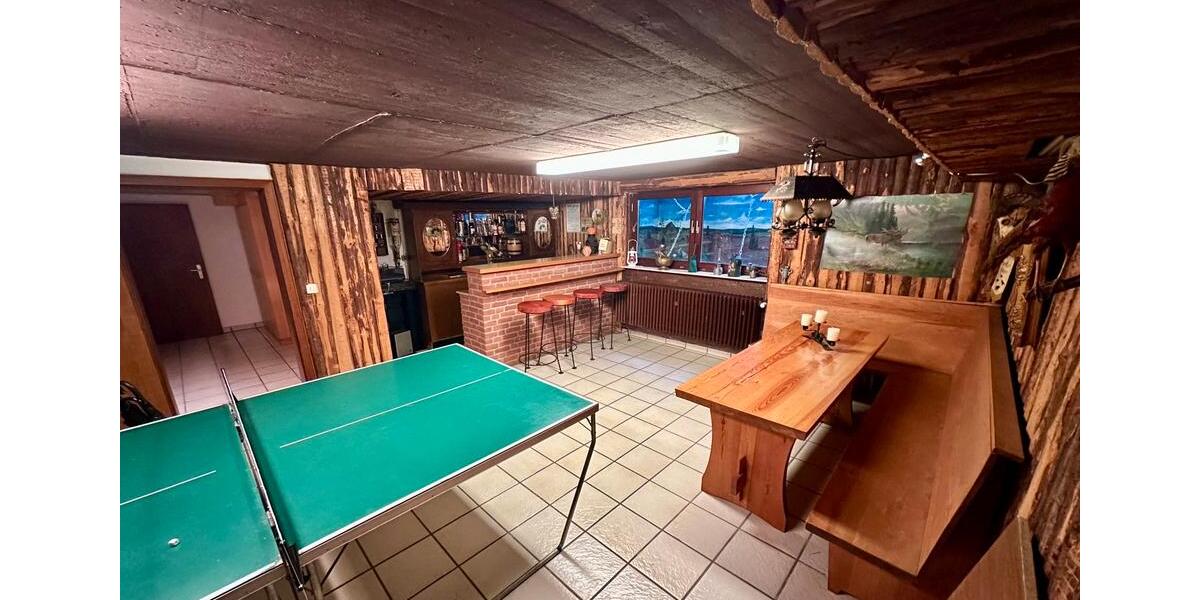 Großz.EFH, Nettokaltmiete 1.375,-€mtl. o. Kaufpreis. 289.000,-€ 5 zimmer