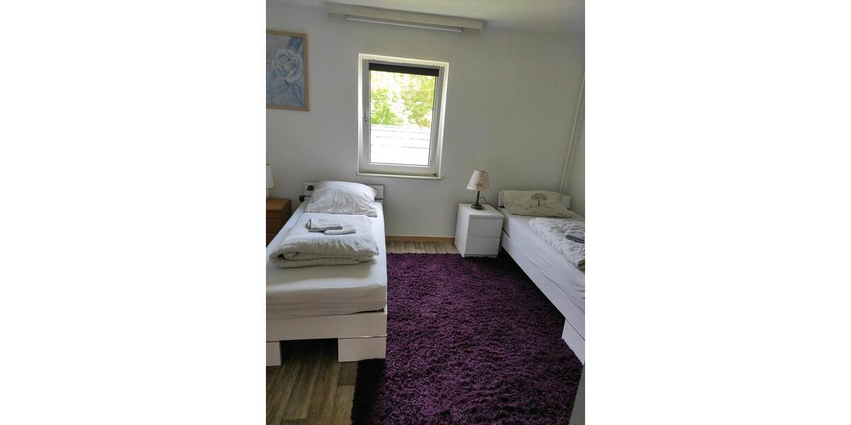 Wohnen auf Zeit Rinteln - 3 Zimmer, 100 m&sup2;, 15&euro; | Angebot:26464890