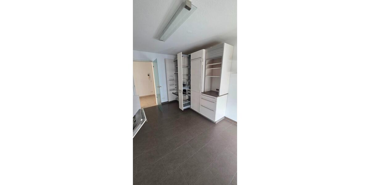 Etagenwohnung Stuttgart Stuttgart-Ost - 3 Zimmer, 126 m&sup2;, 2.000&euro; | Angebot:26619121