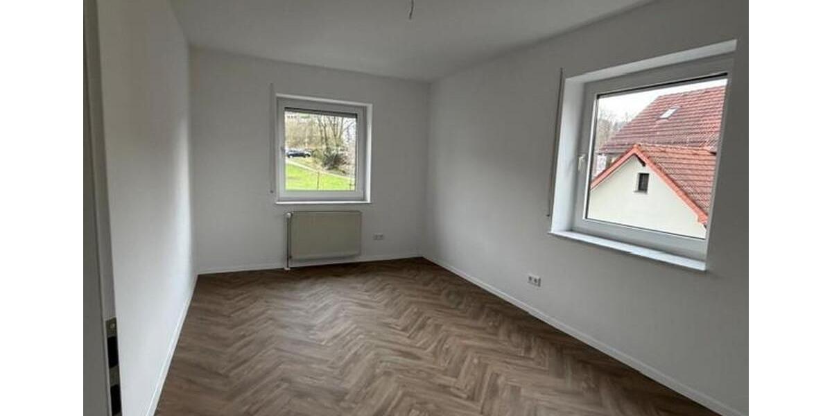 Etagenwohnung Großalmerode - 4 Zimmer, 120 m&sup2;, 750&euro; | Angebot:25806094