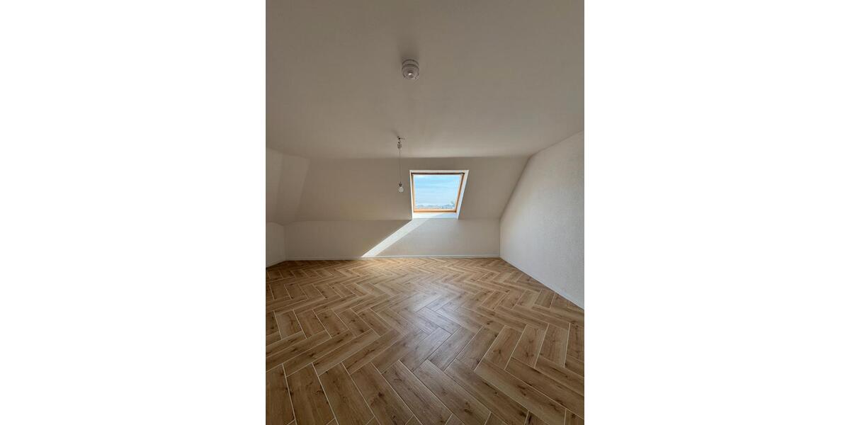 Dachgeschoßwohnung Vöhringen - 3 Zimmer, 62 m&sup2;, 1.000&euro; | Angebot:26050552