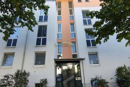 helles 1 Raum Appartement mit Balkon in ruhiger grüner Lage