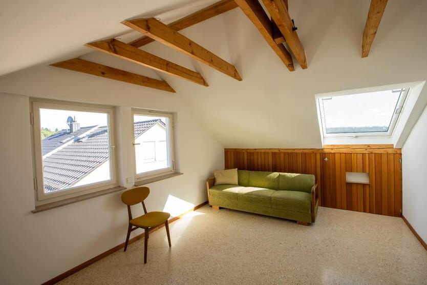 Haus mit Garten zur Miete: MID-CENTURY-Traum in Oberesslingen 6 zimmer