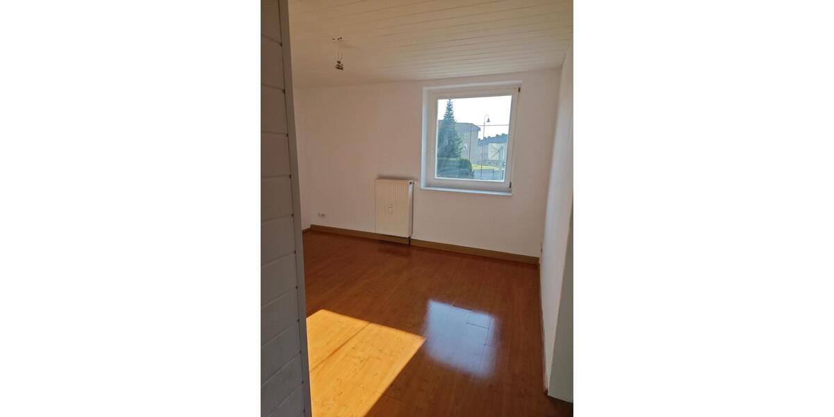 Erdgeschoßwohnung Colditz - 2 Zimmer, 40 m&sup2;, 300&euro; | Angebot:26125406