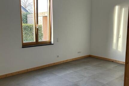 WOHNUNG HAUSHÄLFTE IN SWISTTAL STRASSFELD ZU VERMIETEN 3 zimmer