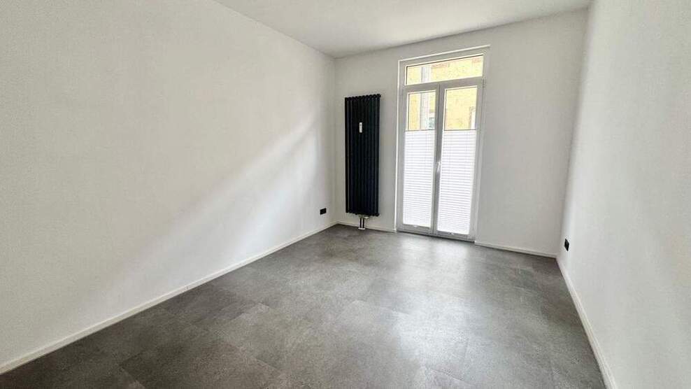 Loftstyle ! Nähe Plärrer, WG-taugliche 4-Zi-Whg., 117m², moderne Einbauküche, im Erdgeschoß