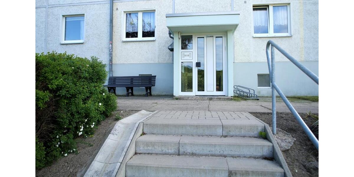 Etagenwohnung Burg Stargard - 3 Zimmer, 69 m&sup2;, 412&euro; | Angebot:22742423