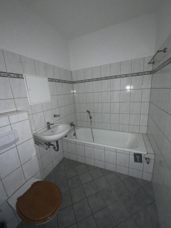 4 -Zimmerwohnung mit Balkon in ruhiger Wohnlage zimmer