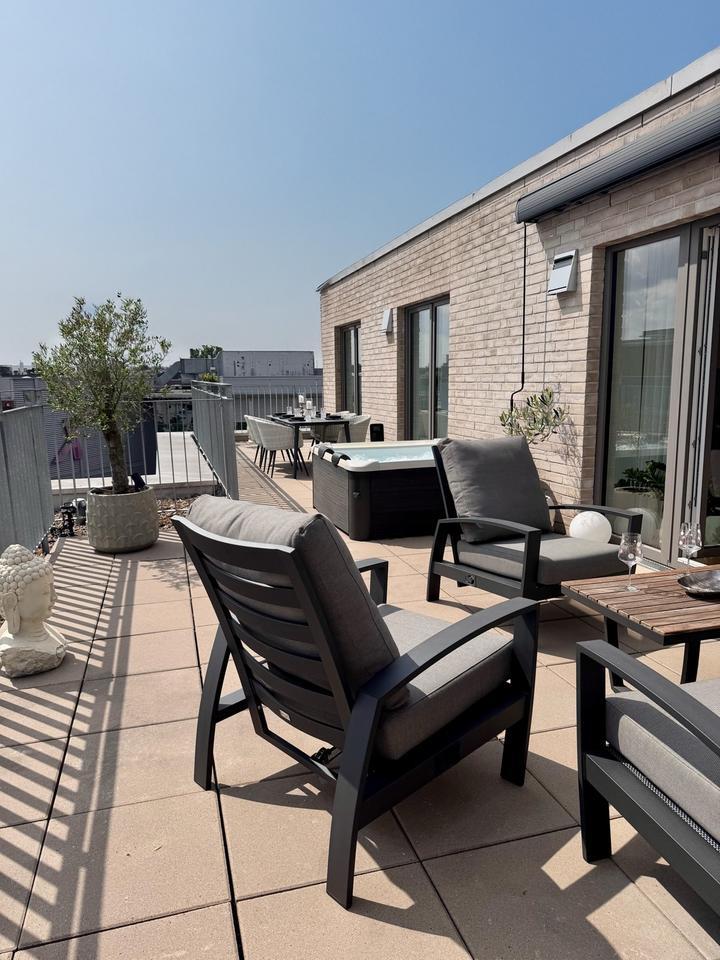 Exklusives Penthouse mit Whirlpool am Hafen in Oldenburg (NEU)