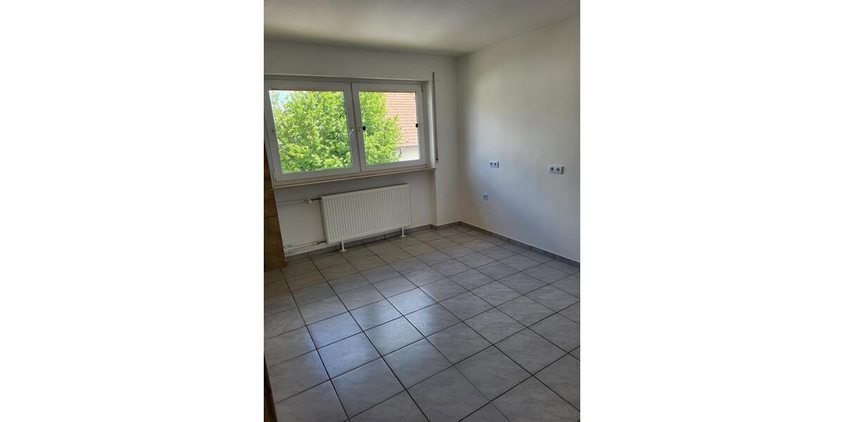 Etagenwohnung Groß-Zimmern Zimmern - 4 Zimmer, 110 m&sup2;, 1.100&euro; | Angebot:24741911
