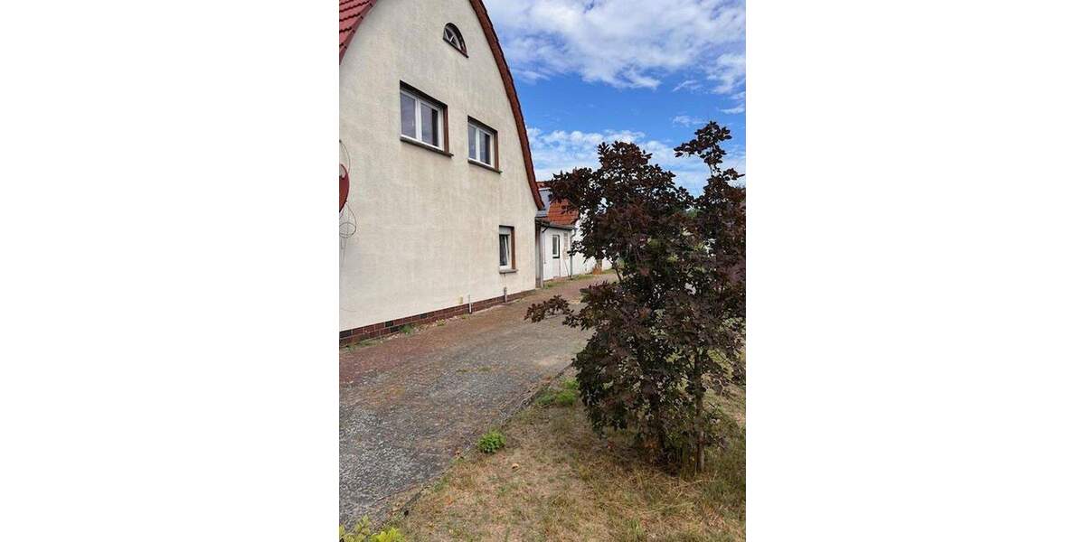 Doppelhaushälfte, 87 qm Wfl., 573 qm Grund, Kamin, neues Bad 3 zimmer