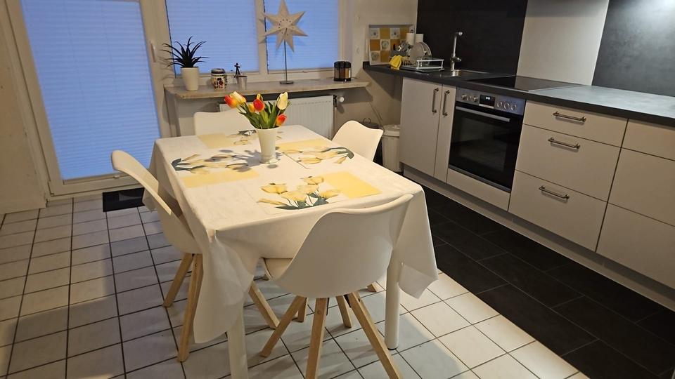 Wohnen auf Zeit Glinde - 6 Zimmer, 100 m&sup2;, 500&euro; | Angebot:25783131