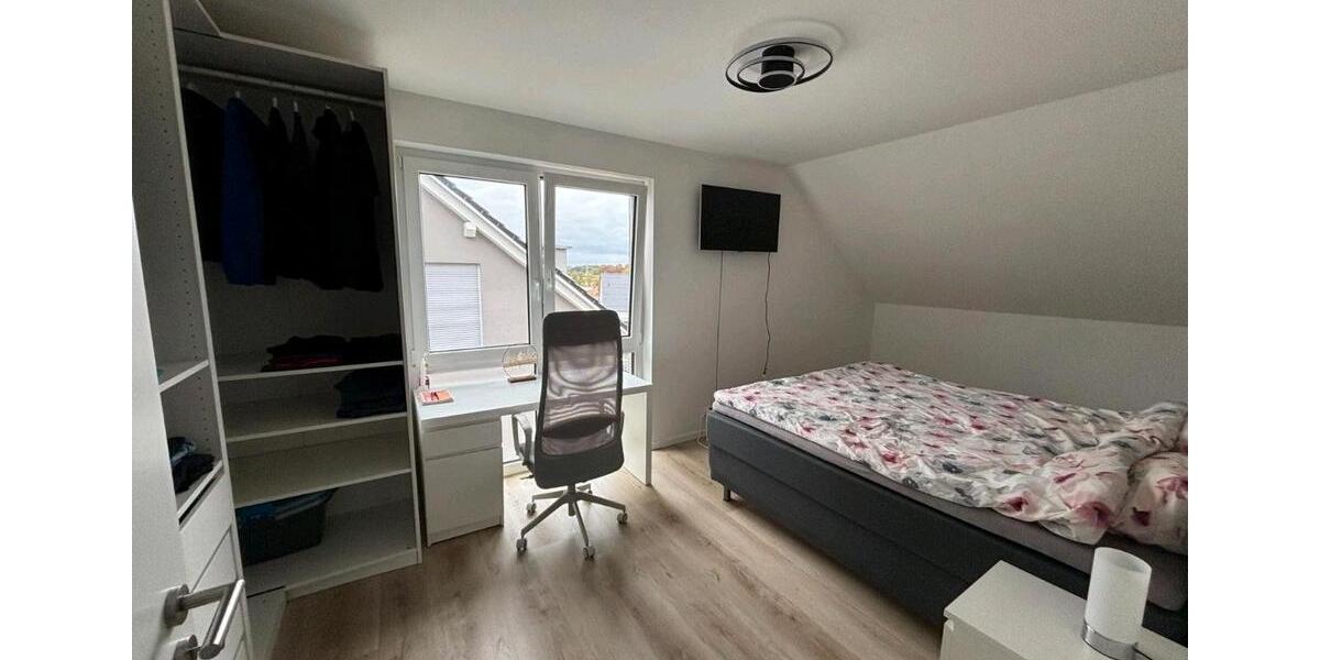 Dachgeschoßwohnung Bielefeld Schildesche - 2 Zimmer, 80 m&sup2;, 1.150&euro; | Angebot:26692989