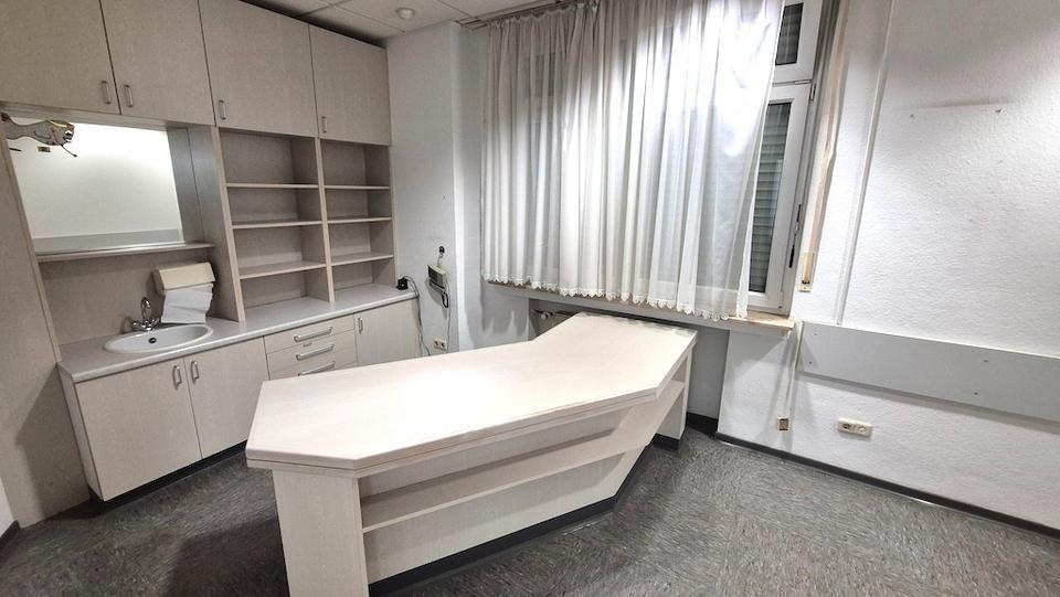 Attraktive PraxisräumeBüroflächen 250m² in guter Lage von Oberhausen zimmer