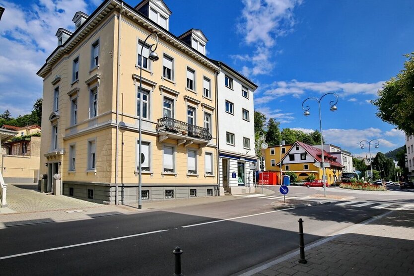 Kernsanierte Altbauetage in absoluter Innenstadtlage