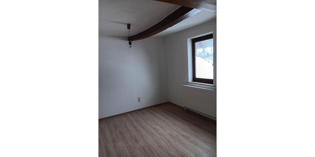 Etagenwohnung Uslar - 4 Zimmer, 110 m&sup2;, 595&euro; | Angebot:24841347