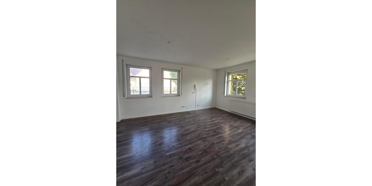 Erdgeschoßwohnung Falkensee - 5 Zimmer, 141 m&sup2;, 2.000&euro; | Angebot:24553142