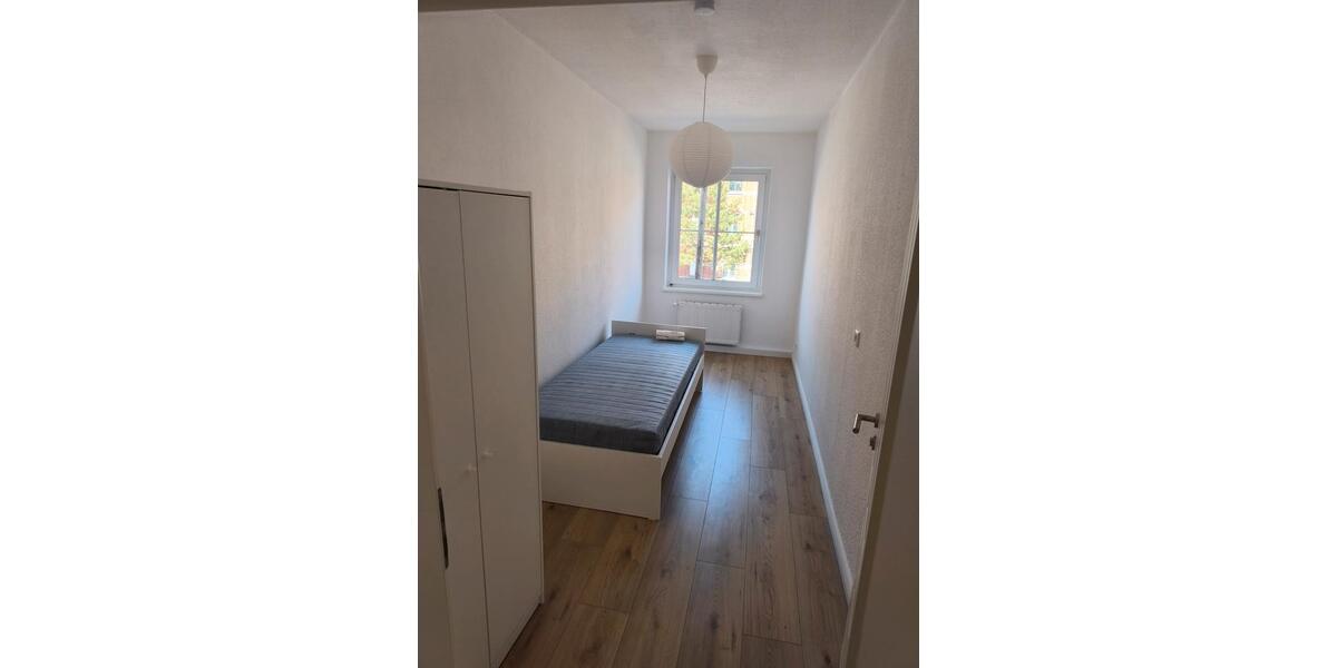 Etagenwohnung Sangerhausen - 1 Zimmer, 61 m&sup2;, 400&euro; | Angebot:26192463