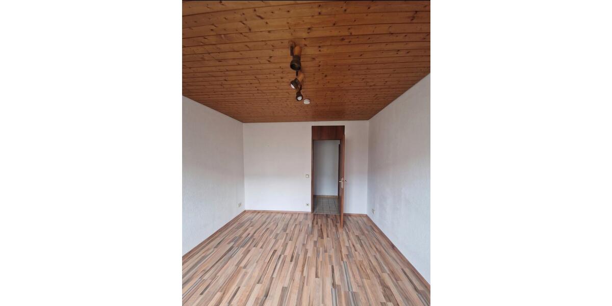 Wohnen auf Zeit Esslingen am Neckar Hegensberg - 15 Zimmer, 80 m&sup2;, 420&euro; | Angebot:26581446
