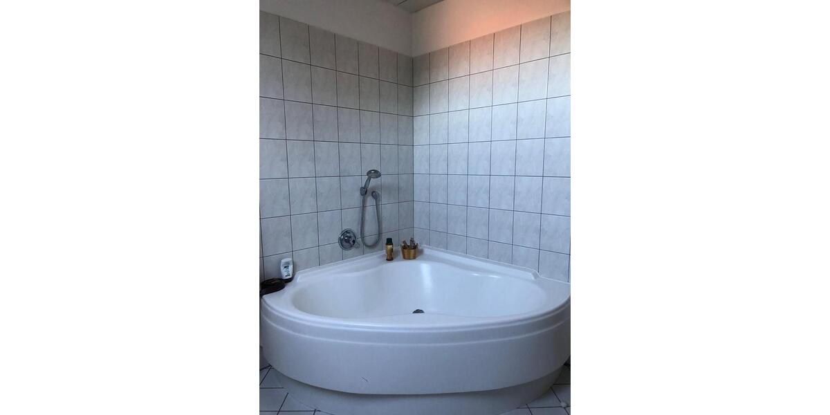 Dachgeschoßwohnung Uelzen - 4 Zimmer, 113 m&sup2;, 710&euro; | Angebot:26484040