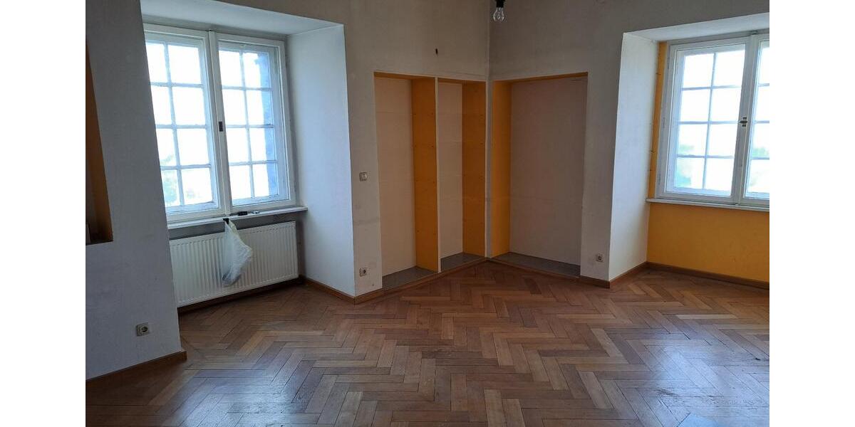 Etagenwohnung Marktredwitz - 4 Zimmer, 100 m&sup2;, 500&euro; | Angebot:25101944