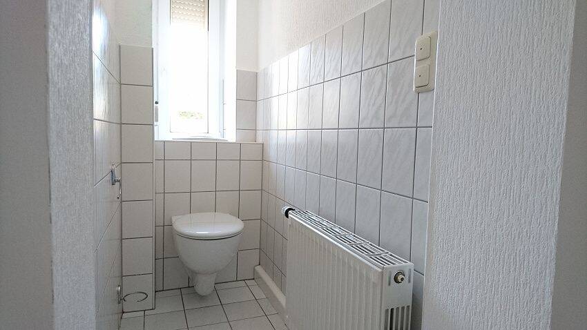 Etagenwohnung Riesa Innenstadt - 2 Zimmer, 87 m&sup2;, 530&euro; | Angebot:26840587