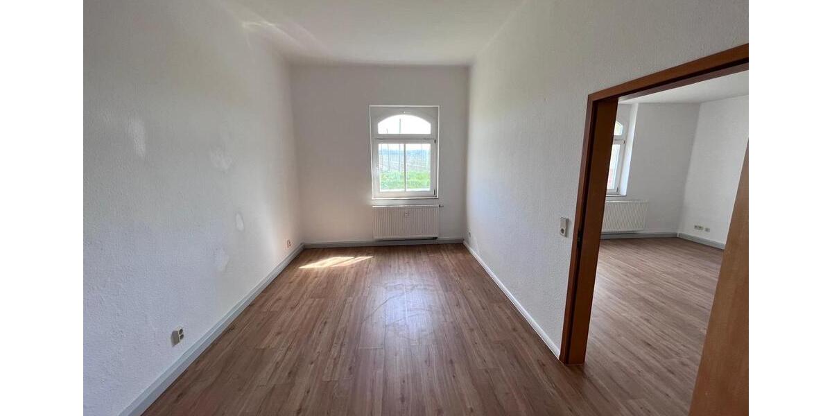 Erdgeschoßwohnung Querfurt - 3 Zimmer, 91 m&sup2;, 505&euro; | Angebot:26123970
