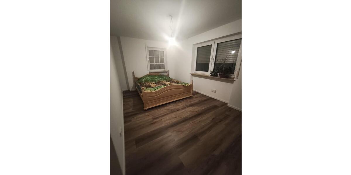 Etagenwohnung Limeshain - 3 Zimmer, 97 m&sup2;, 1.000&euro; | Angebot:25902151