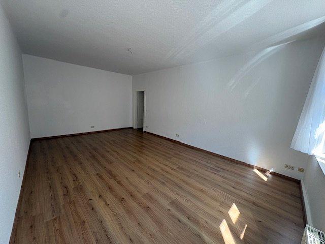 Etagenwohnung Lommatzsch - 4 Zimmer, 90 m&sup2;, 570&euro; | Angebot:26071958