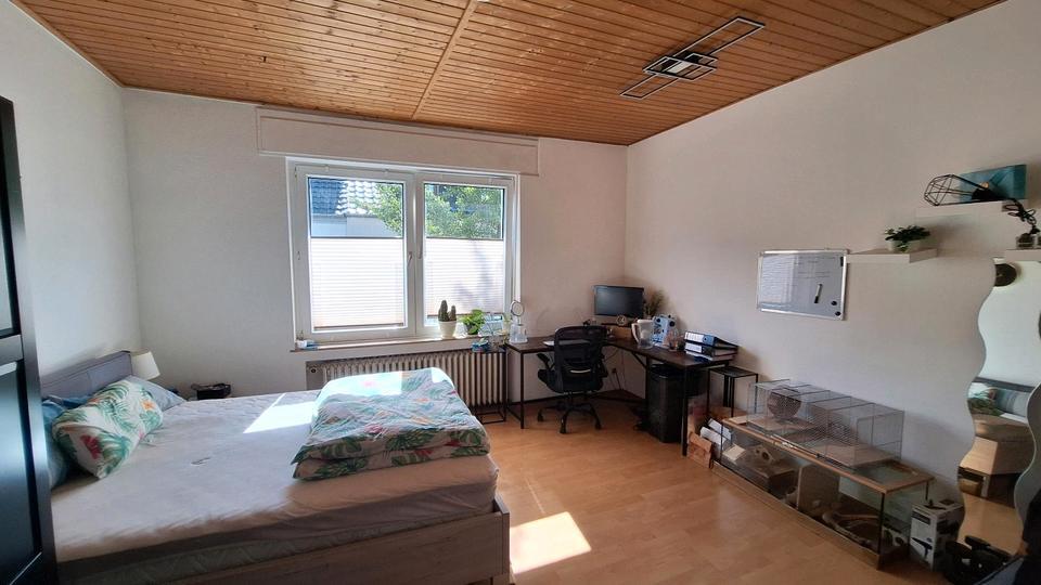 Zentrales Zimmer in netter Frauen-WG