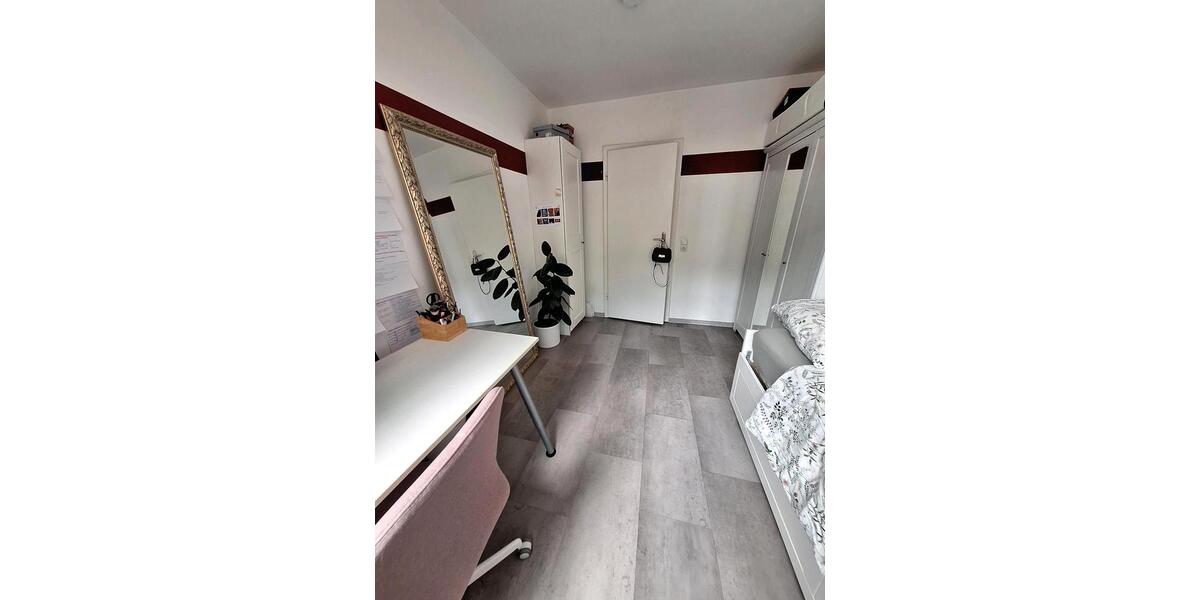 Wohnen auf Zeit Bonn Beuel-Mitte - 4 Zimmer, 75 m&sup2;, 460&euro; | Angebot:26257894