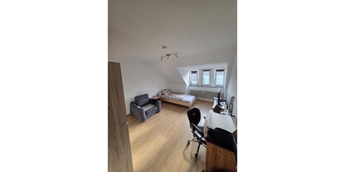 Dachgeschoßwohnung Osnabrück Nahne - 4 Zimmer, 98 m&sup2;, 730&euro; | Angebot:25805410