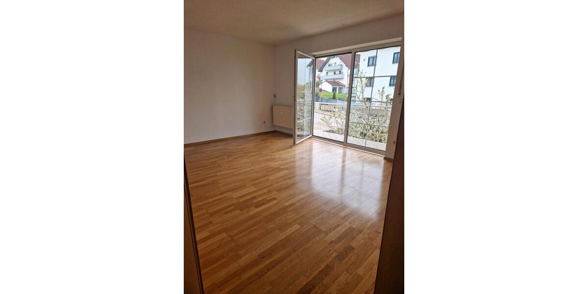 Etagenwohnung Essenbach - 3.5 Zimmer, 88 m&sup2;, 900&euro; | Angebot:26252369