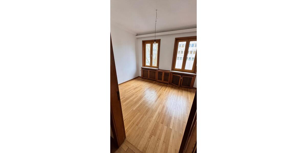 Etagenwohnung Schwalbach - 3 Zimmer, 90 m&sup2;, 880&euro; | Angebot:25124935