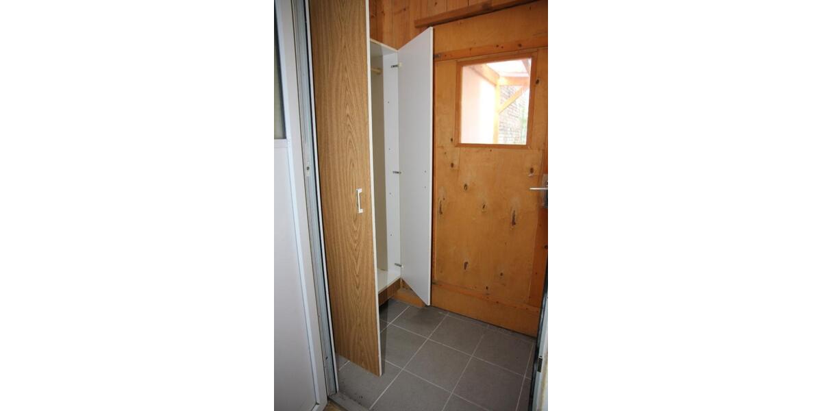 Erdgeschoßwohnung Weißenfels - 1 Zimmer, 25 m&sup2;, 200&euro; | Angebot:24474130